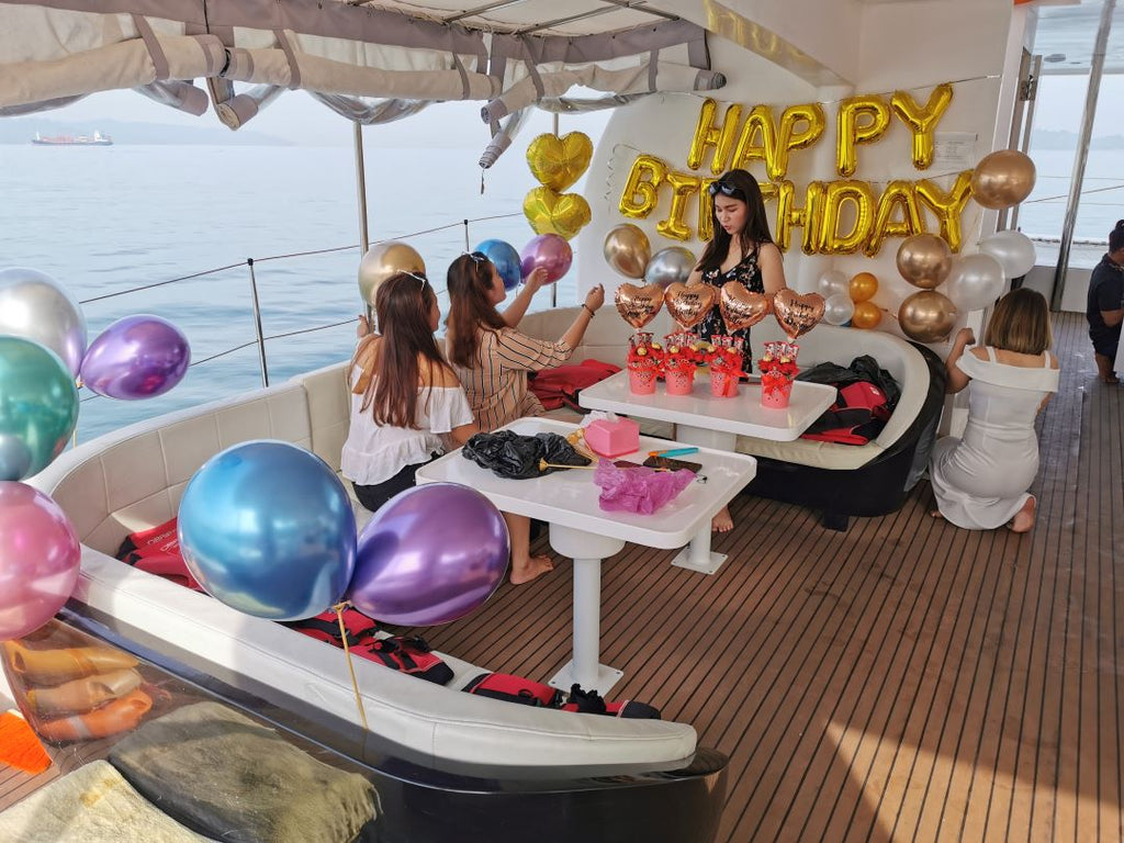 Party Boat Day Trip ( 9AM to 4PM )